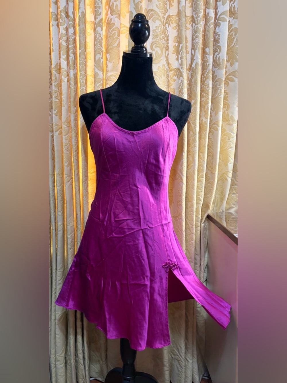 Vtg Victoria's Secret Gold Tag 100% Silk Slip Dress Fuchsia Pink Frog Closure S